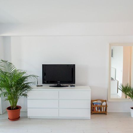 Airport Residence - 5 Mins From Airport Otopeni Exterior foto